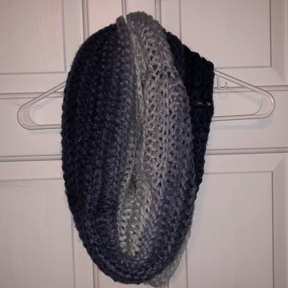 Scarf - Picture 4 of 5